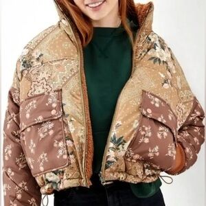 American Eagle Reversible Puffer Jacket Floral Sherpa Fleece Size Medium